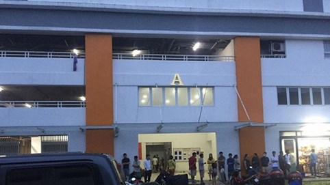 Một bảo vệ chết thương tâm khi rơi vào thang máy tại chung cư