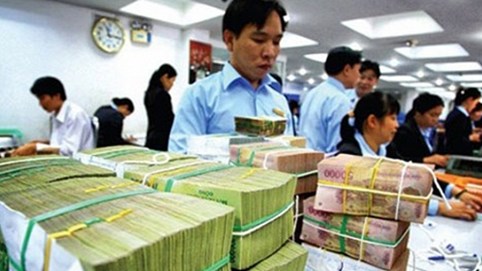 Ngân hàng ráo riết thoái vốn sở hữu chéo