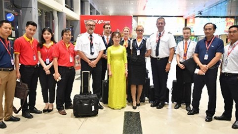 Ngày giáp Tết, nữ CEO Vietjet Air Nguyễn Thị Phương Thảo xuất hiện cực bất ngờ tại sân bay