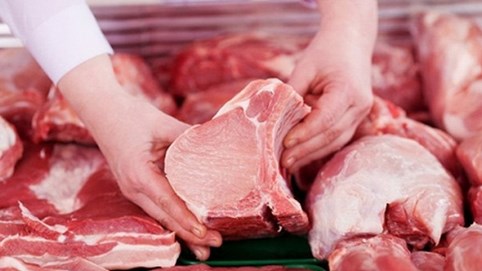 Nghịch lý thịt lợn: Hàng Việt đắt nhất thế giới, hàng ngoại rẻ như rau