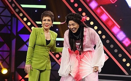 Ngô Kiến Huy duyên dáng làm nữ vũ công