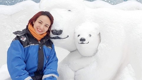 Ngọc Diễm khám phá ngôi làng 