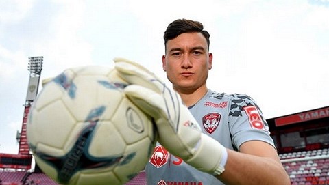 Ngồi dự bị trận đầu tại Muangthong, thủ môn Văn Lâm nói gì?