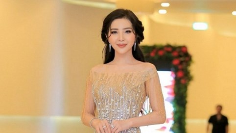 Người đẹp Diễm Nguyễn khoe vai trần tại sự kiện