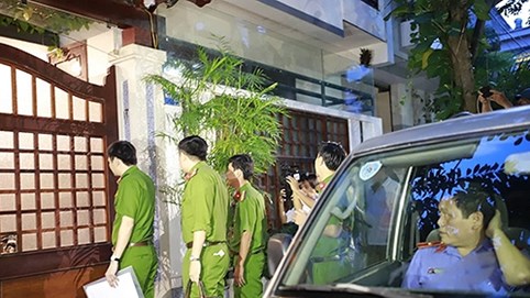 Cảnh sát khám xét nhà ông Nguyễn Hữu Tín và nhiều cán bộ