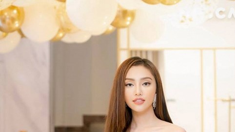 Nhà thiết kế Đỗ Vân Anh (Vananh scarlet) khai trương showroom thứ 7