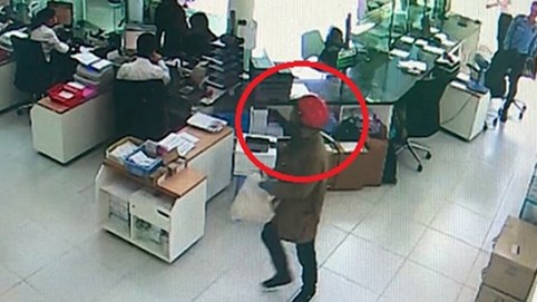 Nhận dạng hai kẻ nổ súng cướp ngân hàng ở Khánh Hòa