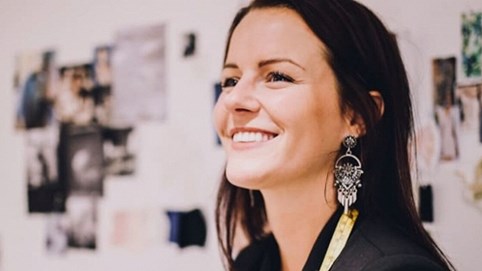 Nhờ kinh doanh đồ lót, sáng chế bikini đắt hơn cả ô tô, cô gái 22 tuổi gia nhập 