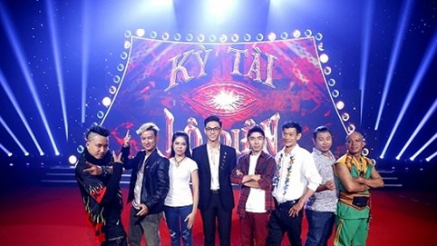 Những màn trình diễn độc đáo trong đêm ra mắt 