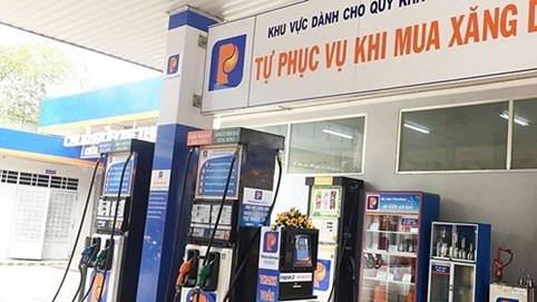 Nỗi lo ở những cây xăng tự phục vụ
