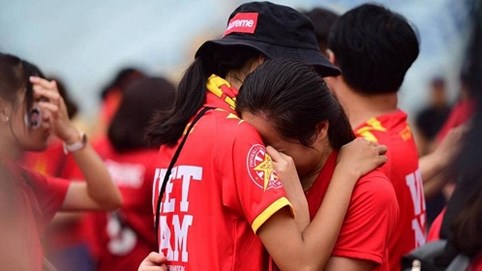 Nóng 24h qua: Gỡ hòa mãn nhãn, U23 Việt Nam chỉ thua UAE trên chấm phạt đền