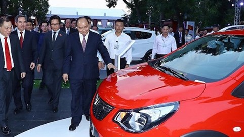 Nóng tuần qua: Điều bất ngờ trong sự kiện náo động Hà Nội của ông Phạm Nhật Vượng