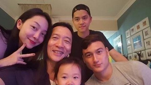 NSND Đặng Hùng và Linh Nga cảm ơn Đặng Văn Lâm cùng tuyển Việt Nam