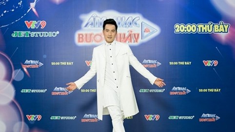 Ở đâu đó trong showbiz vẫn có một con người lặng lẽ như Nguyễn Phi Hùng