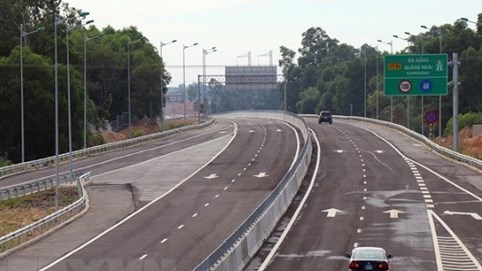 ‘Ổ gà' làm cao tốc Đà Nẵng-Quảng Ngãi ‘bốc hơi’ 600 triệu đồng/ngày