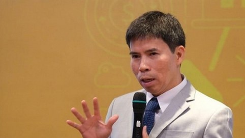 Ông chủ Thế Giới Di Động chi tiền tỷ gom thêm cổ phiếu công ty