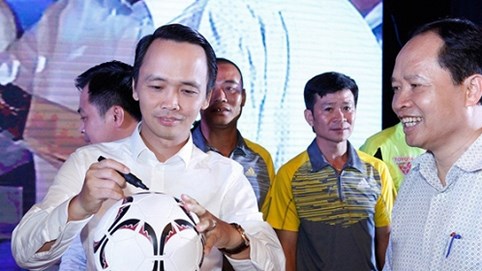 Ông Trịnh Văn Quyết tuyên bố 'bỏ bóng đá': Tốn 120 tỷ/năm không mang lại gì, thậm chí thương hiệu còn bị bôi bẩn