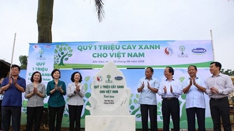 Phát huy đạo lý 