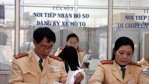 Phí đăng ký ô tô, xe máy ở TP.HCM tăng mức cao nhất