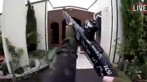 Xả súng đẫm máu tại New Zealand: Kẻ thủ ác livestream từ đầu đến cuối, hàng chục người thương vong