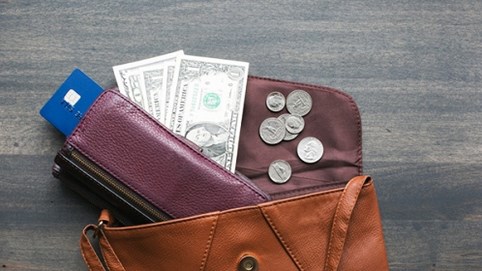 Chuyên gia tư vấn phong thủy chỉ ra 5 việc cần làm nếu không muốn tiền “rơi” khỏi ví