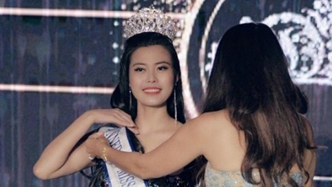 Thi Phượng đạt Á hậu 1 cuộc thi Hoa hậu Phu nhân thế giới người Việt 2017