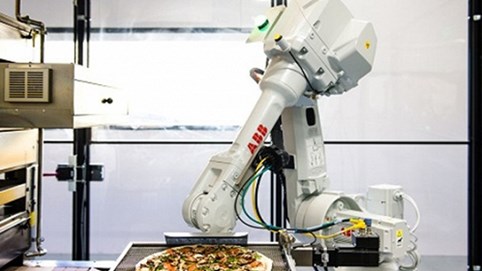 Robot làm bánh pizza được Softbank đầu tư 375 triệu USD