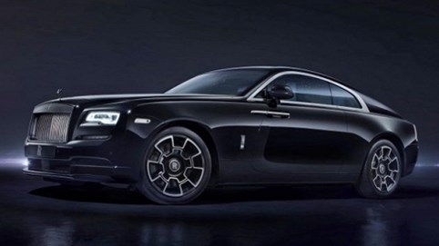 Rolls-Royce Cullinan bản Black Badge mạnh mẽ gần 600 mã lực
