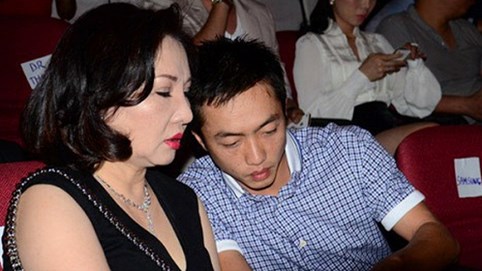 Sau chuỗi ngày đen tối, mẹ Cường Đôla có thêm hàng chục tỷ đồng