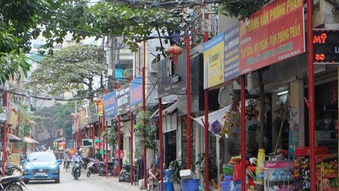 Sau thất bại của tuyến phố kiểu mẫu đầu tiên, Hà Nội xuất hiện thêm tuyến phố kiểu mẫu thứ 2 gây tranh cãi