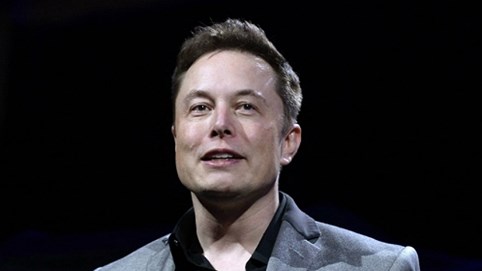Scandal với Elon Musk còn chưa nguội, Tesla đã báo tin mừng: doanh số tại Mỹ lần đầu tiên vượt mặt Mercedes-Benz