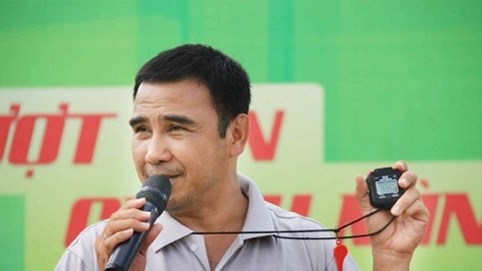 Showbiz Việt, ai tự trọng người đó thiệt thòi?