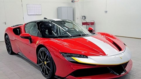 Siêu xe hybrid - Ferrari SF90 Stradale ra mắt tại Singapore