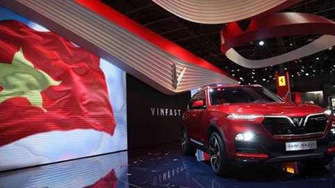 Tài sản tỷ phú Phạm Nhật Vượng thêm hơn trăm triệu USD ngày xe VinFast ra mắt