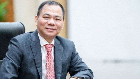 Tài sản tỷ phú Phạm Nhật Vượng trên sàn chứng khoán tăng lên 220.000 tỷ đồng sau giao dịch chuyển quyền sở hữu cổ phiếu VIC