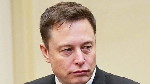 Tesla sa thải 7% nhân viên, cổ phiếu lao dốc 13%