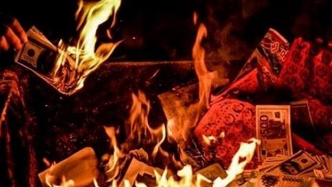 Tháng cô hồn kể chuyện doanh nghiệp phục vụ “cõi âm” trên sàn chứng khoán