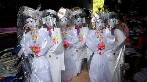 Tháng cô hồn, thủ phủ vàng mã bán cả 