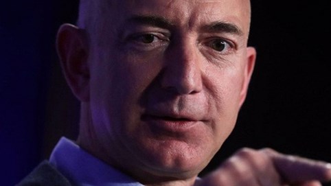 Theo người giàu nhất thế giới Jeff Bezos, chỉ cần hỏi 1 câu này để biết bạn có thông minh không