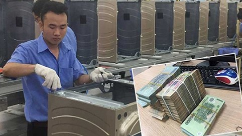 Tiền Việt tăng giá hiếm thấy: Kẻ cười, người khóc