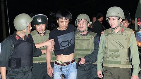 Tiếp tục truy bắt đối tượng thứ 4 trong vụ ôm súng và lựu đạn cố thủ cùng gần 10kg ma túy