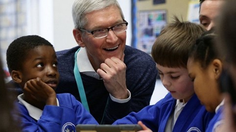 Tim Cook nhắn nhủ học sinh, sinh viên toàn thế giới: Học ngôn ngữ này còn quan trọng hơn cả tiếng Anh!