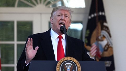 Tổng thống Trump nhượng bộ, chính phủ Mỹ hoạt động trở lại