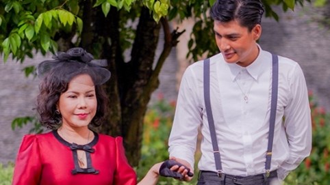 Trai đẹp Quang Đại bất ngờ trở thành… “phi công” của Việt Hương