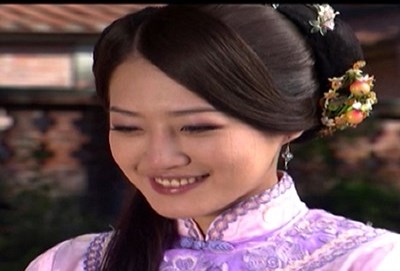 Trần Gia Quân xinh đẹp rạng ngời trong 