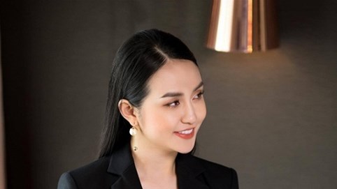 Trần Thu Hương nhận 2 giải thưởng lớn ngày Doanh nhân Việt Nam