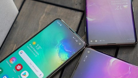 Trên tay Galaxy S10 và S10+: Bước ngoặt mới trong thiết kế smartphone