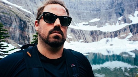 Triệu phú USD tự thân tuổi 30: Hãy bỏ ý nghĩ thời gian là tiền bạc