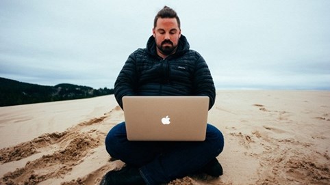 Từ chàng trai tay trắng đến khối tài sản nghìn tỷ chỉ trong 5 năm