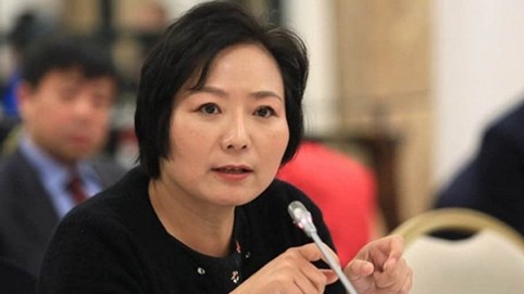 Từ công nhân nhà máy thành nữ tỷ phú tự thân giàu nhất Trung Quốc